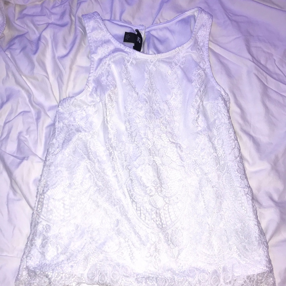 Formal wear all white lace no sleeved shirt